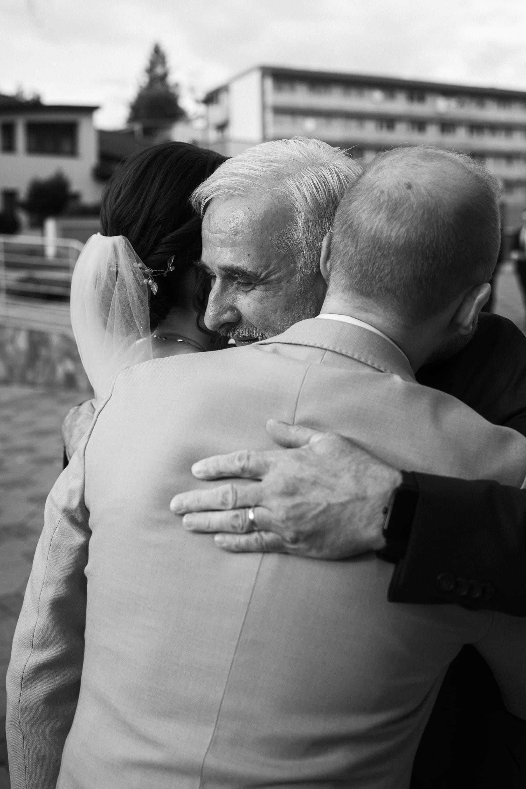 Dokumentárna fotografia zo svadobného dňa.